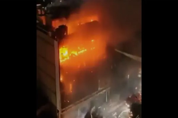 Irak’ta alışveriş merkezinde çıkan yangında 50 kişi öldü veya yaralandı