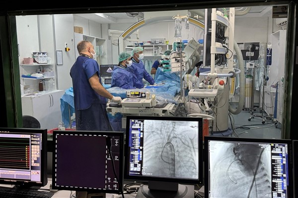 Diyarbakır’da nadir kalp hastalığı cerrahiye gerek kalmadan tedavi edildi