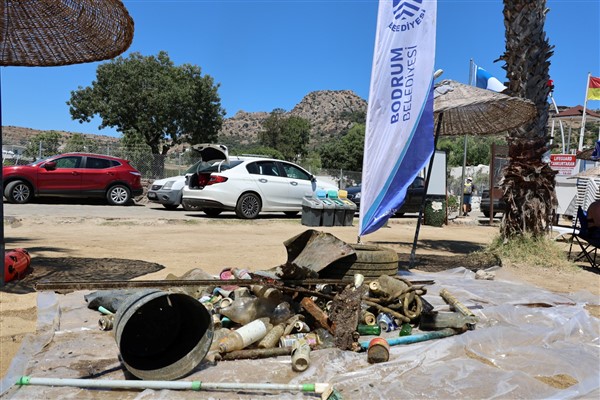 Deniz dibi temizliği Türkbükü’nde devam etti