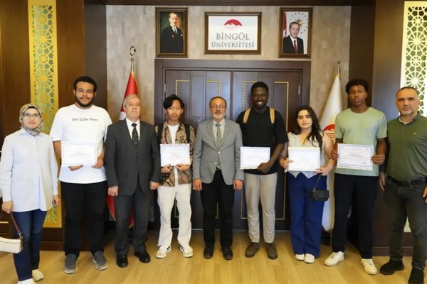 Bingöl Üniversitesi’nde uluslararası öğrencilere Türkçe Sertifikası verildi