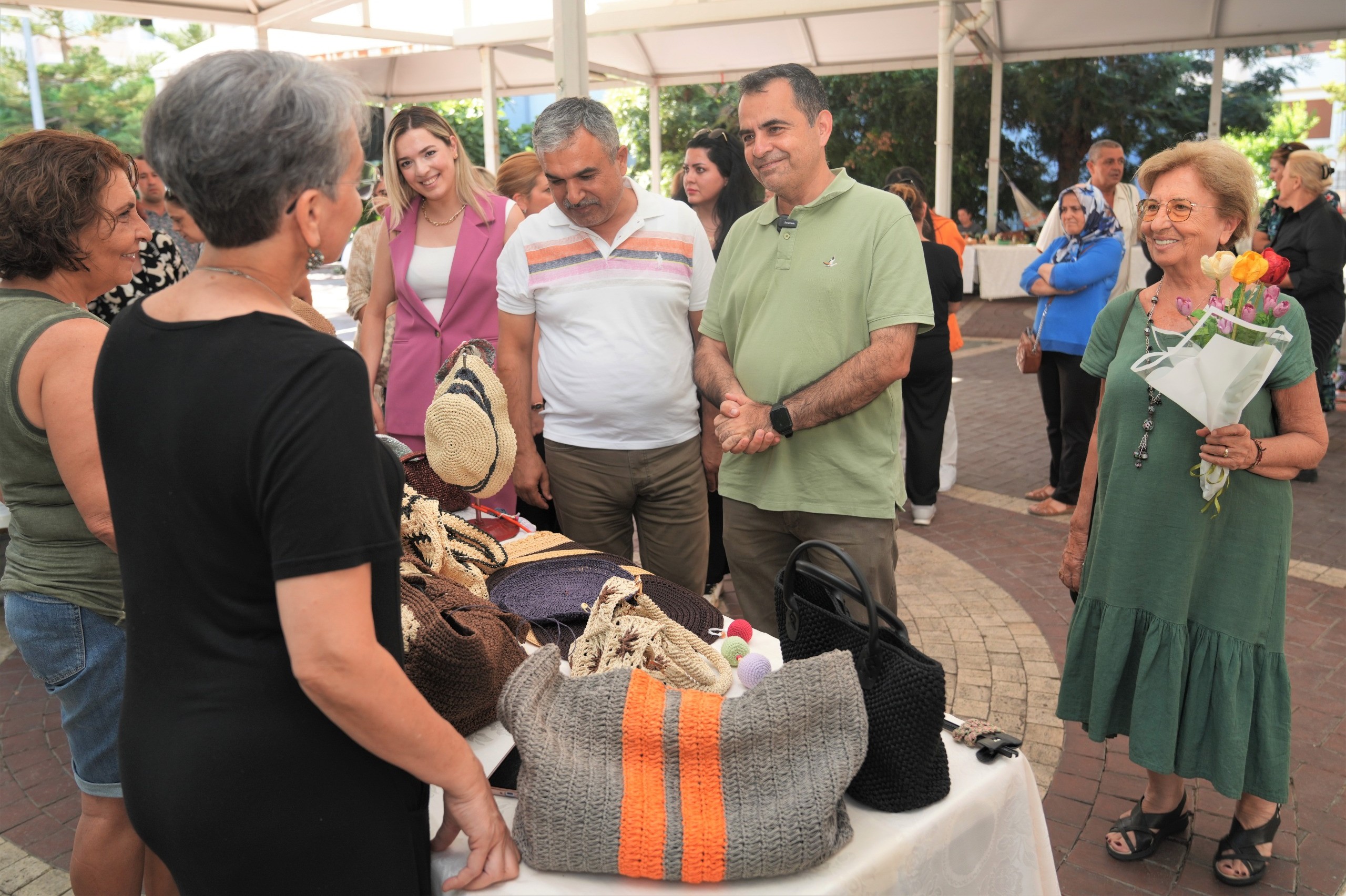 El Sanatları Üretici Pazarı kapılarını açtı