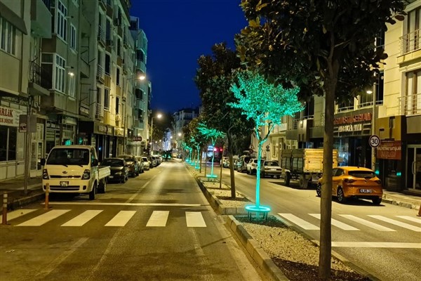 Karacabey’de yaya geçitleri yenilendi