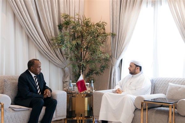 Katarlı Bakan El Huleyfi, Somali Dışişleri Bakanı Ömer ile görüştü