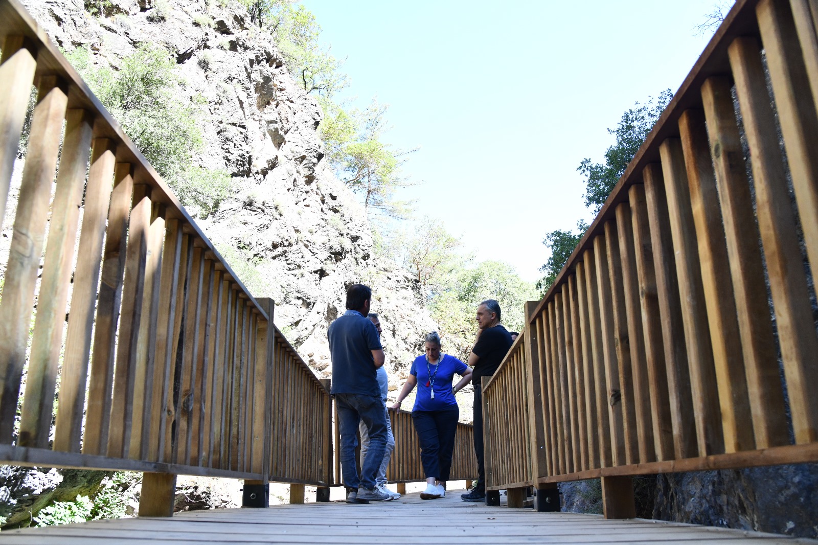 Karaçay Şelalesi Kanyon Yürüyüş Yolu Projesi hızla ilerliyor