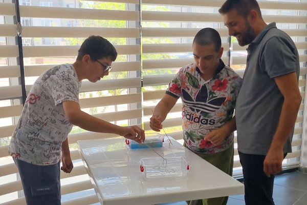 Çayırova’da özel bireyler spor ve sanatla buluşuyor