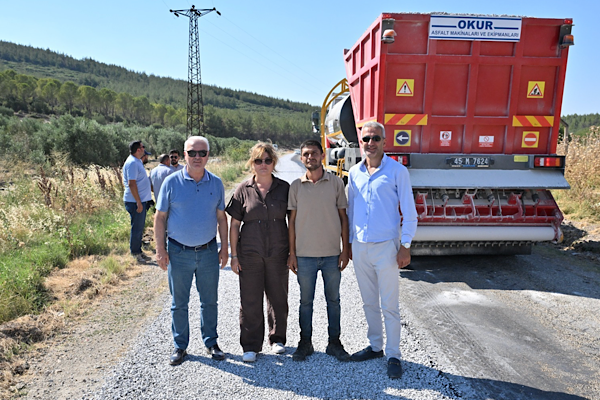 Manisa Büyükşehir Belediyesi’nden yeni nesil emülsiyonlu asfalt uygulaması