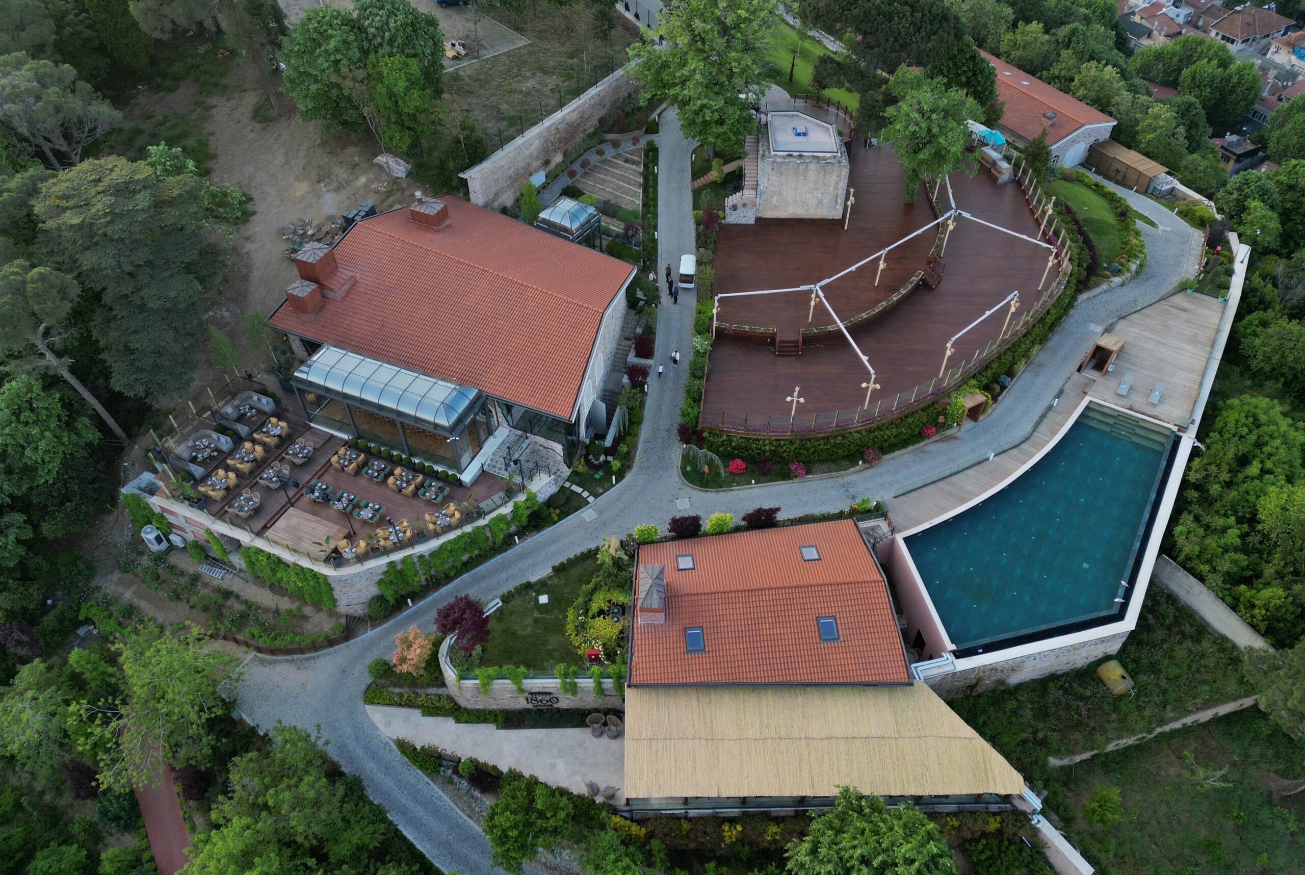 SAX Restaurant: Boğaz’a karşı lezzet ve müzikle buluşma noktası