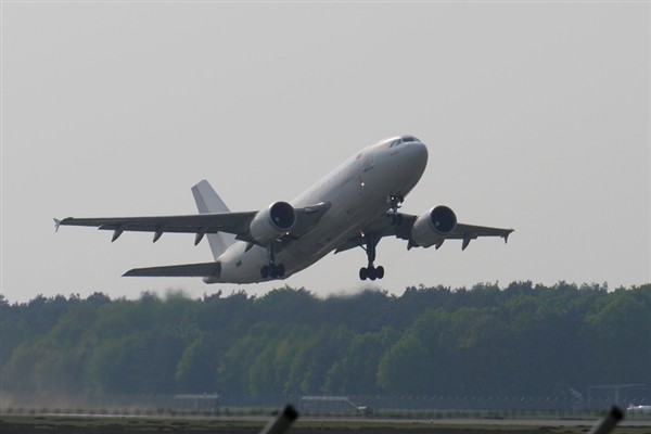 Günlük transit uçuş ve uçak trafiğinde rekor kırıldı