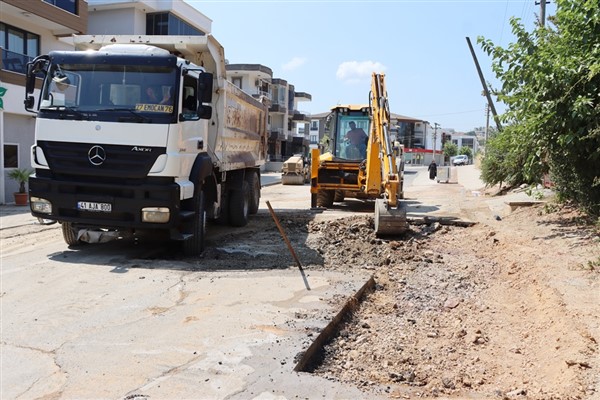 Yalova’da yol bakım çalışmaları devam ediyor