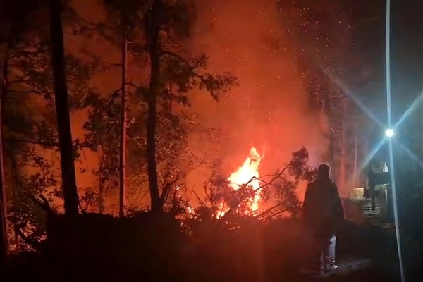 Karacabey Belediyesi’nden Mustafakemalpaşa’daki yangınla mücadeleye destek