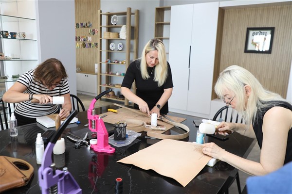 “Hediyelik Eşya ve Tasarım Atölyesi” açıldı