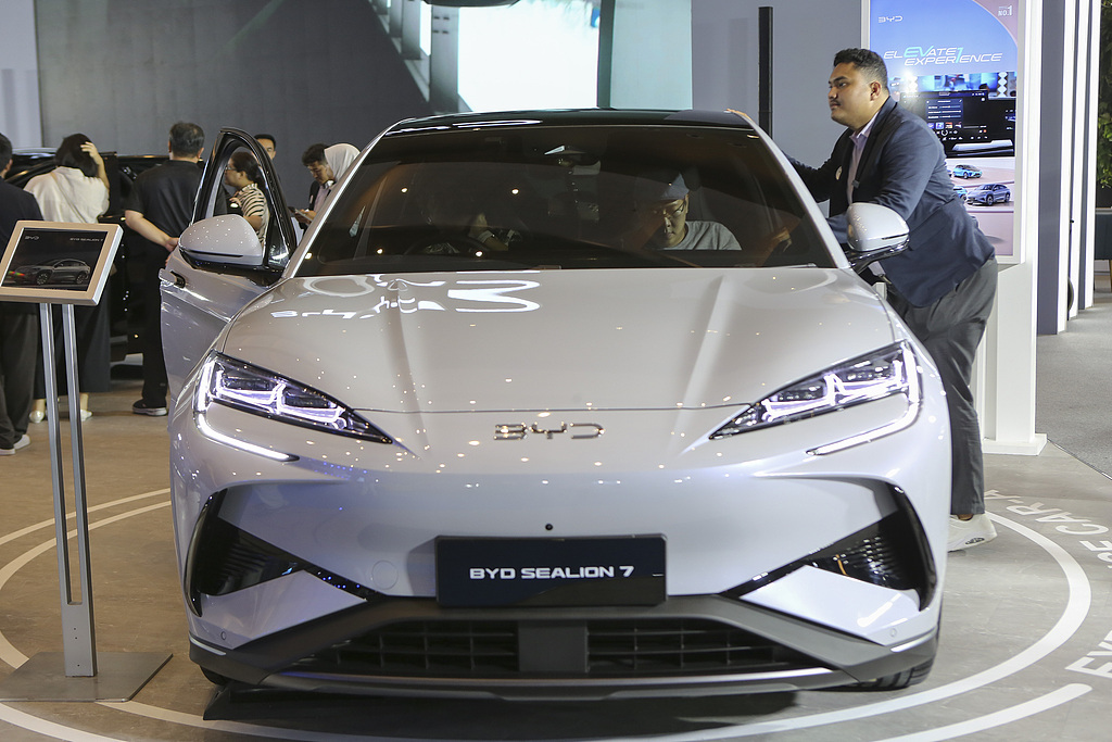 Çin menşeli elektrikli araçlara Endonezya’da büyük ilgi