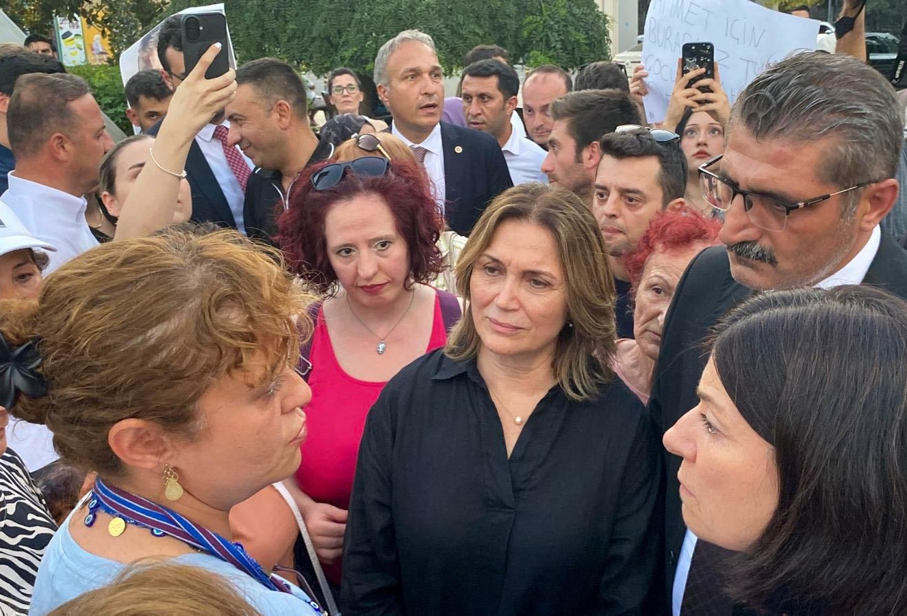 İYİ Parti Genel Başkanı Dervişoğlu’nun eşi Nahide Dervişoğlu’ndan Minguzzi’ye destek