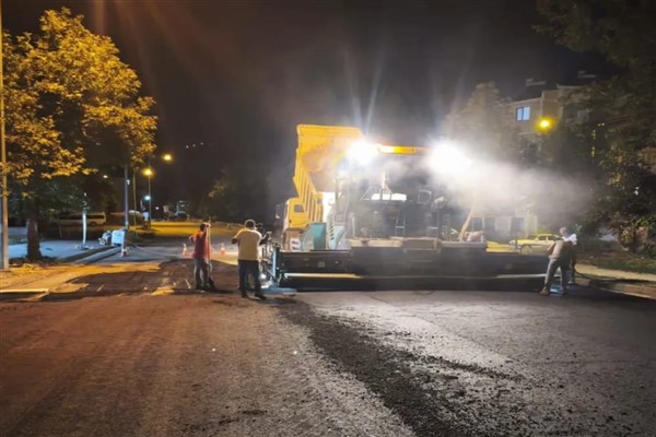 Tunceli’de Muhlis Akarsu Caddesi’nde asfalt seriminin ilk etabı tamamlandı