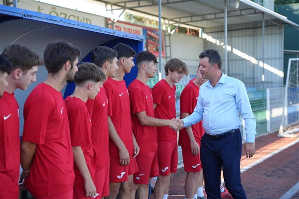 Sarıkurt: Gençlerimiz final yolunda emin adımlarla ilerliyor