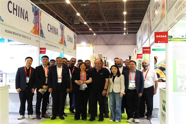 Bursa’dan Asya’ya ticaret köprüsü