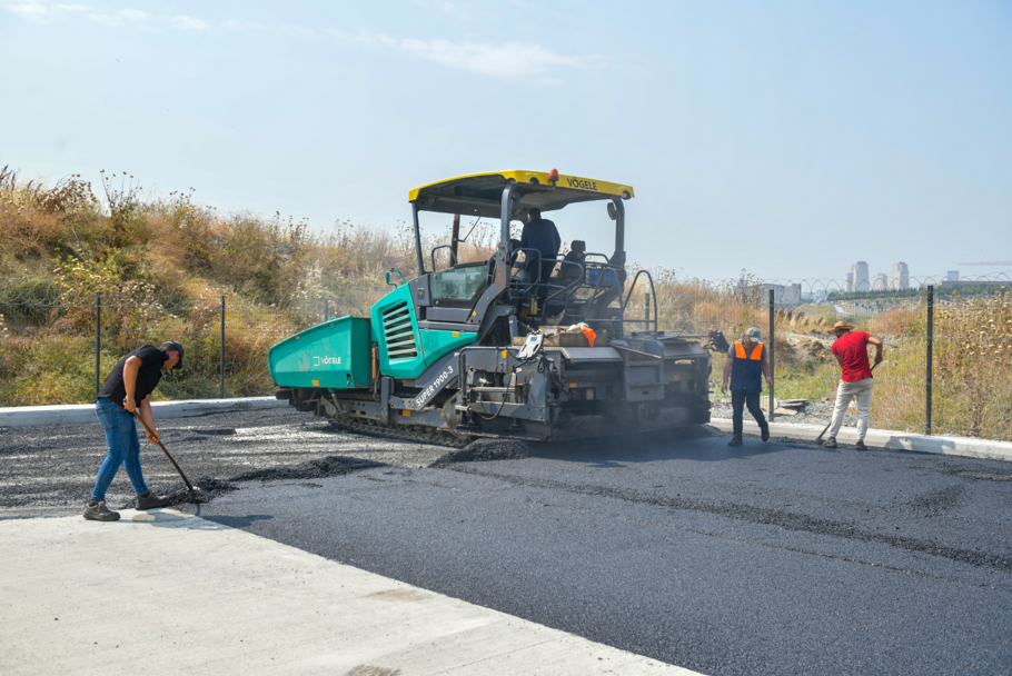 Esenyurt’un yolları yenileniyor