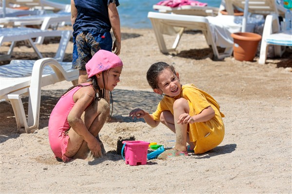 Konak’ta yaz okulu denizde final yaptı