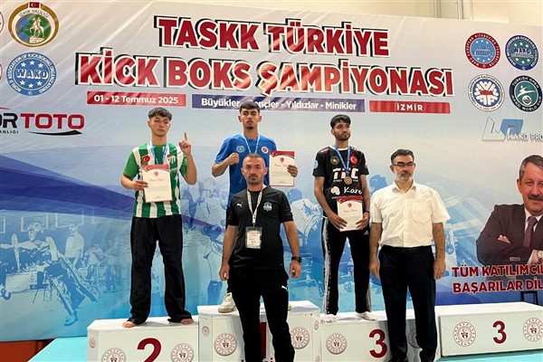 Çayırovalı sporculardan kick boksta Türkiye şampiyonluğu