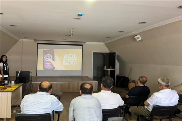 Ağrı’da muhtarlara KADES uygulaması hakkında bilgilendirme semineri düzenlendi