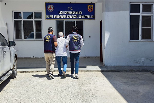 Diyarbakır’da hapis cezasıyla aranan 2 şahıs yakalandı