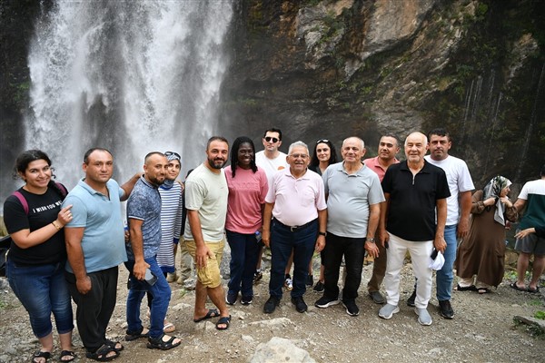 Başkan Büyükkılıç, Kapuzbaşı Şelaleleri’ni ve Yahyalı ilçesini ziyaret etti