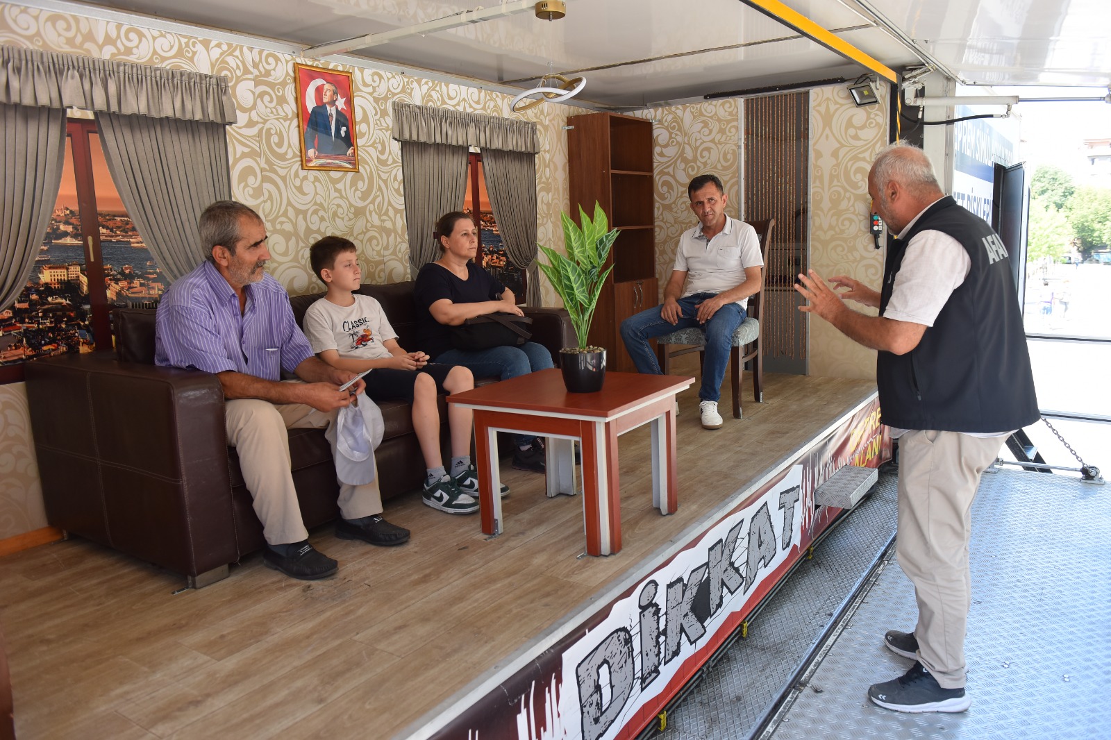 Bursa’da deprem simülasyon eğitimi düzenlendi