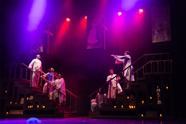 Bursa Şehir Tiyatrosu, Kıbrıs Tiyatro Festivali’ne konuk oldu