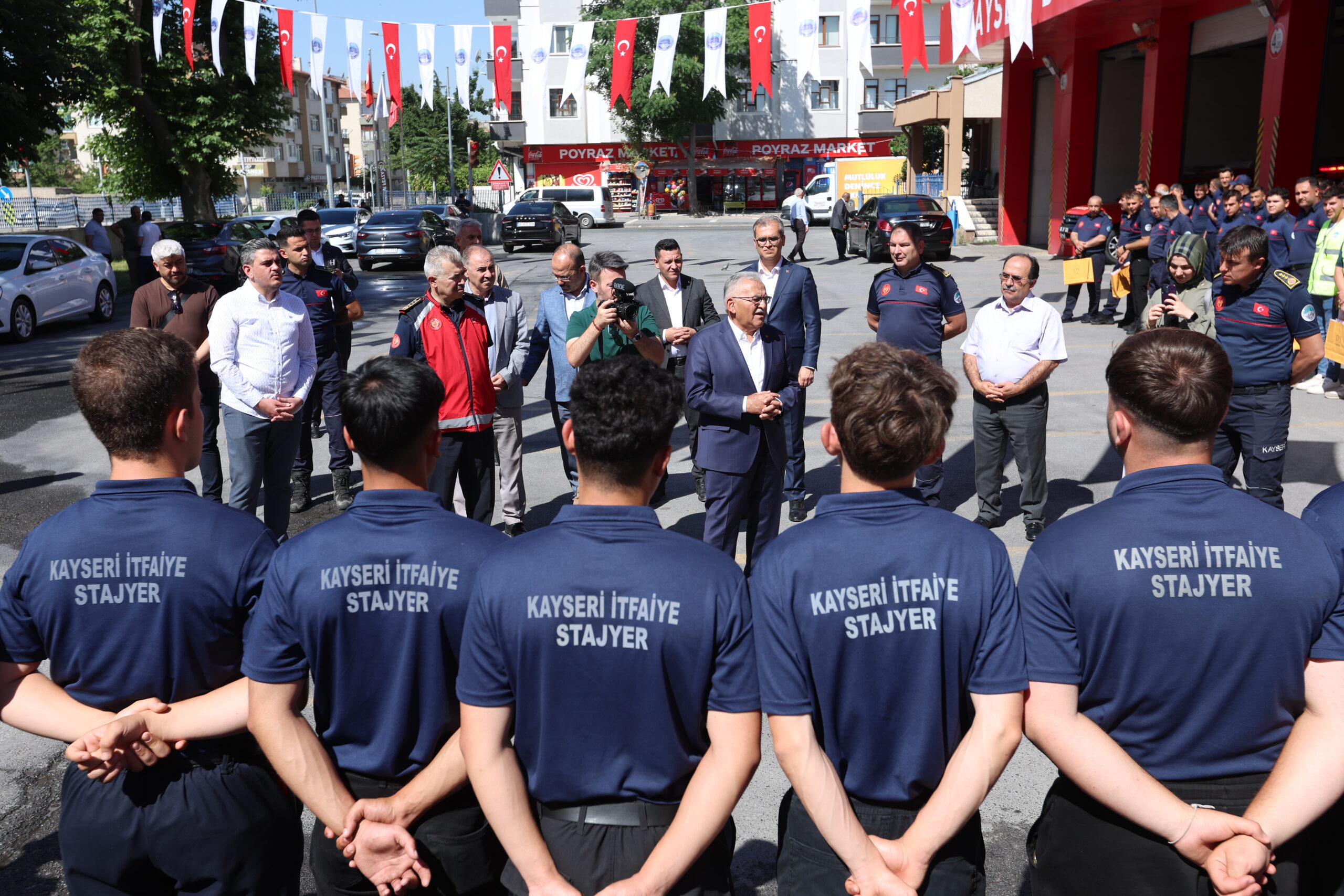 Başkan Büyükkılıç, Kayseri İtfaiye Daire Başkanlığı’nda staj gören öğrencilerle buluştu