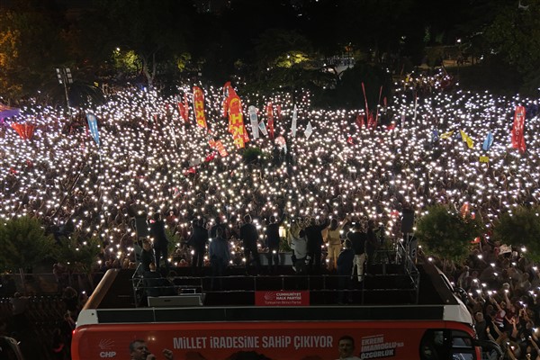 İmamoğlu: Sizlerden aldığım güçle, her koşulda mücadeleye devam edeceğim