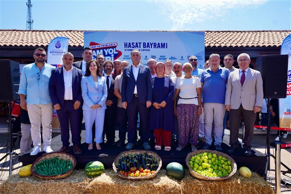 İBB Başkan Vekili Nuri Aslan, üreticilerle bir araya geldi