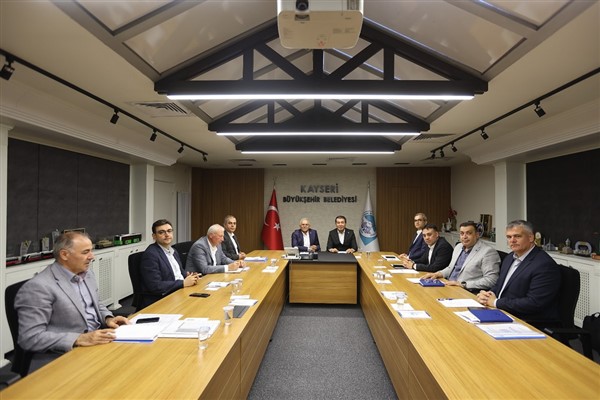 Başkan Büyükkılıç, belediye başkanları ile bir araya geldi