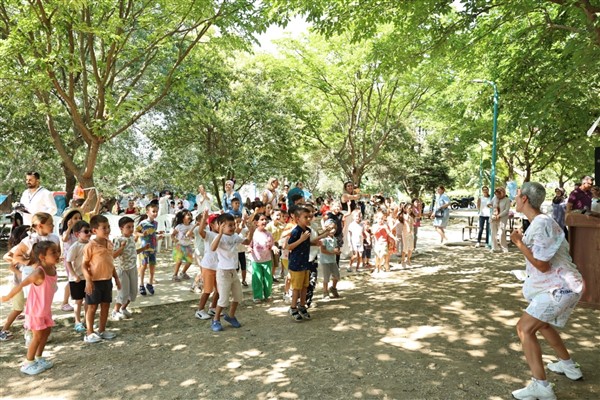 Minikler okula kütüphanede hazırlandı