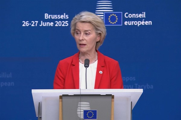 Ursula von der Leyen, Avrupa Parlamentosu’nda güven oylamasıyla karşı karşıya