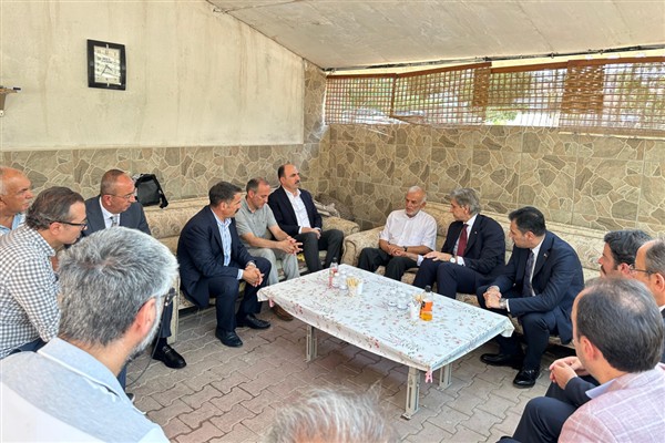 AK Parti Genel Başkan Yardımcısı Demir’den şehit ailesine ziyaret