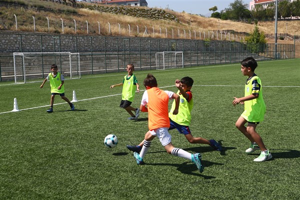 Pamukkale’de yaz kursları devam ediyor