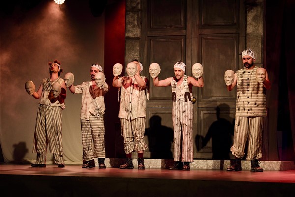 Bursa Şehir Tiyatrosu, Balıkesir Aromaterapi Festivali’nde sahne aldı