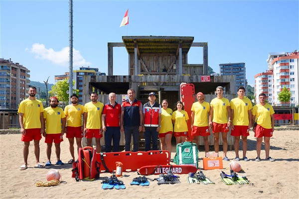 Giresun’da cankurtaranlar, haftanın 7 günü plajlarda görev başında olacak