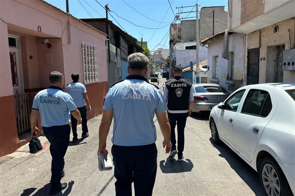 Konak’ta hurda depolarına denetim