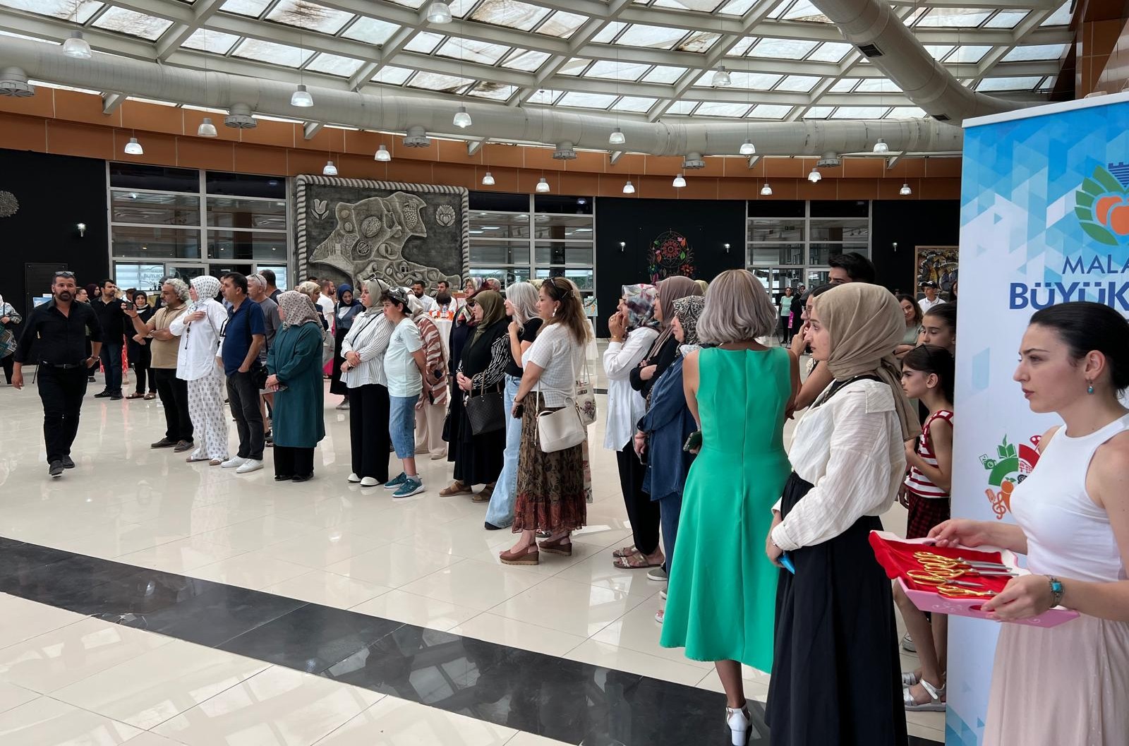 “Sarı Bir Umut Resmet” ödülleri verildi