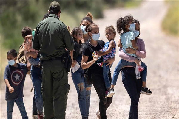 Amerikalıların çoğu Trump’ın göç konusunda çok ileri gittiğini düşünüyor