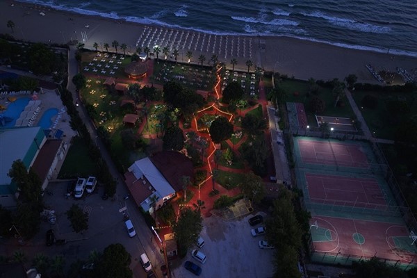 Sunal Tülbentçi Parkı yeni yüzüyle hizmete açıldı