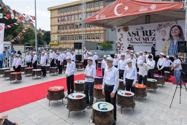 Afyonkarahisar’da “Geleneksel 40 Hatimli Şifalı Aşure Günü” etkinliği yapıldı