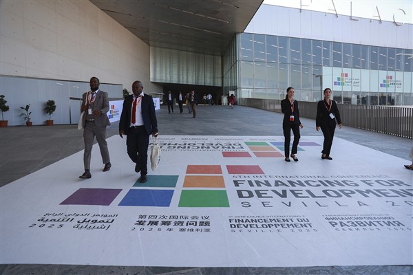 Çinli bakan, 4. Uluslararası Kalkınma Finansmanı Konferansı’na katıldı