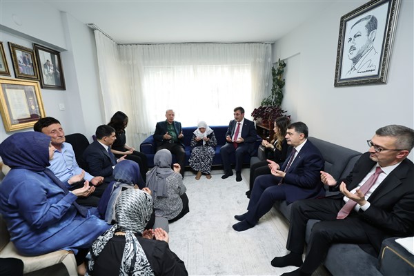 Cumhurbaşkanı Erdoğan, 15 Temmuz şehitleri ailelerini ziyaret etti