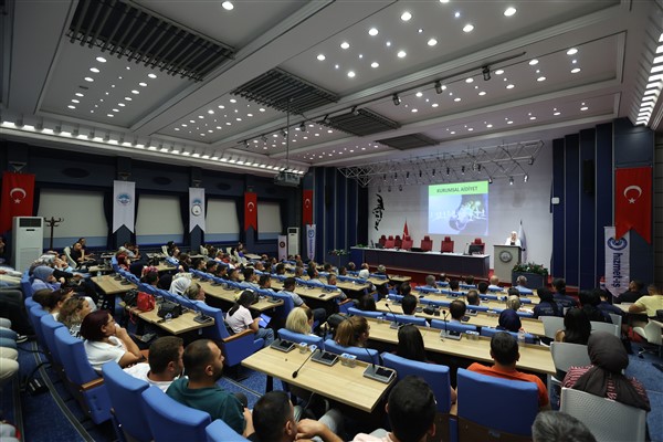 Kayseri Büyükşehir ile Hizmet-İş Sendikası iş birliğinde kurumsal aidiyet eğitimi