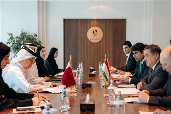 Katar ve Tacikistan siyasi istişare turu gerçekleştirdi