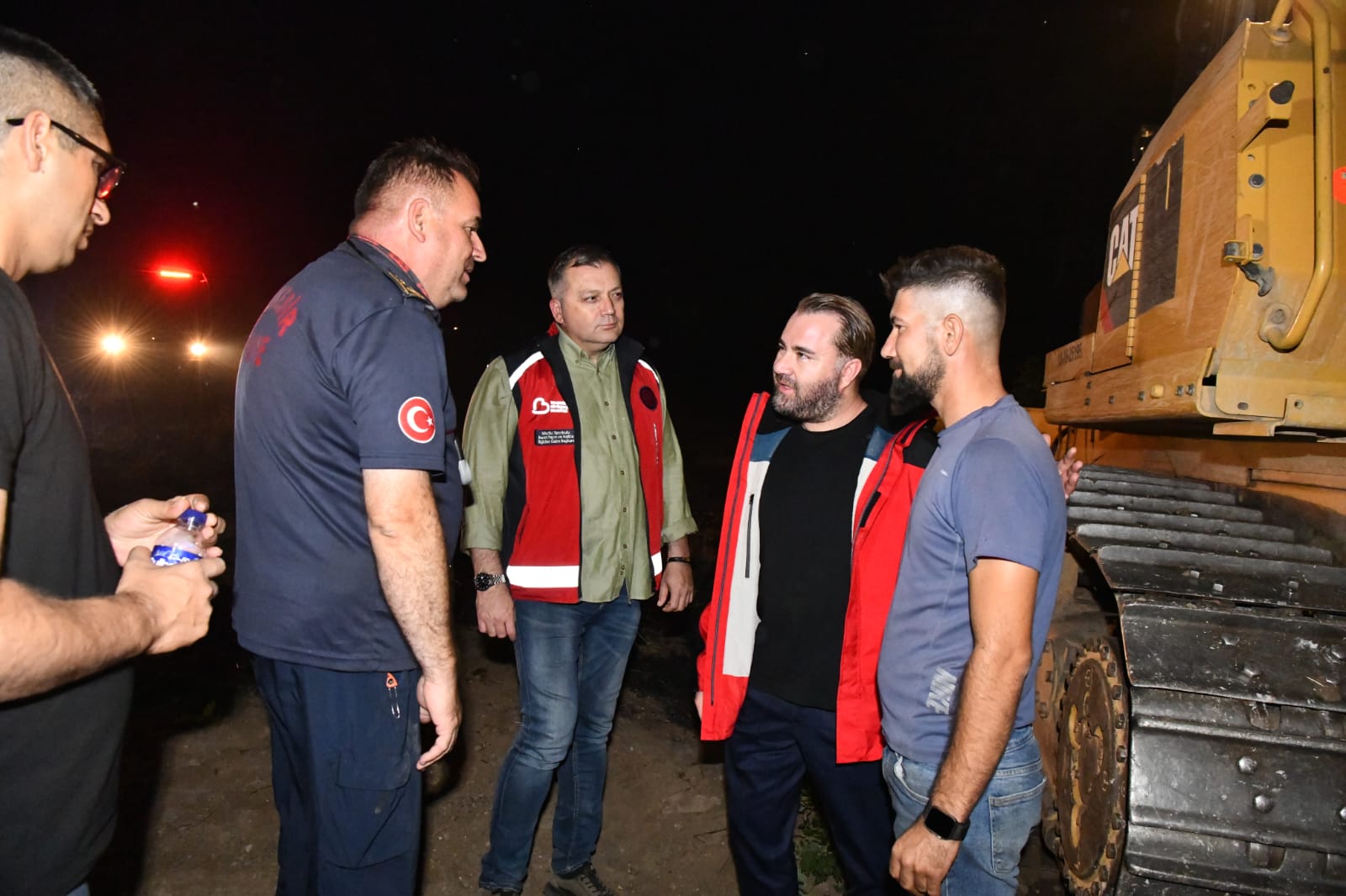 Balıkesir Büyükşehir Belediyesi İtfaiyesinden orman yangınlarına müdahale