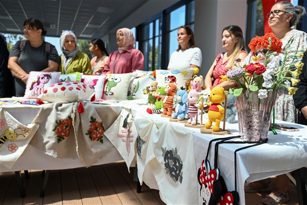 Karacabey’de el emeği ürünler sergilendi