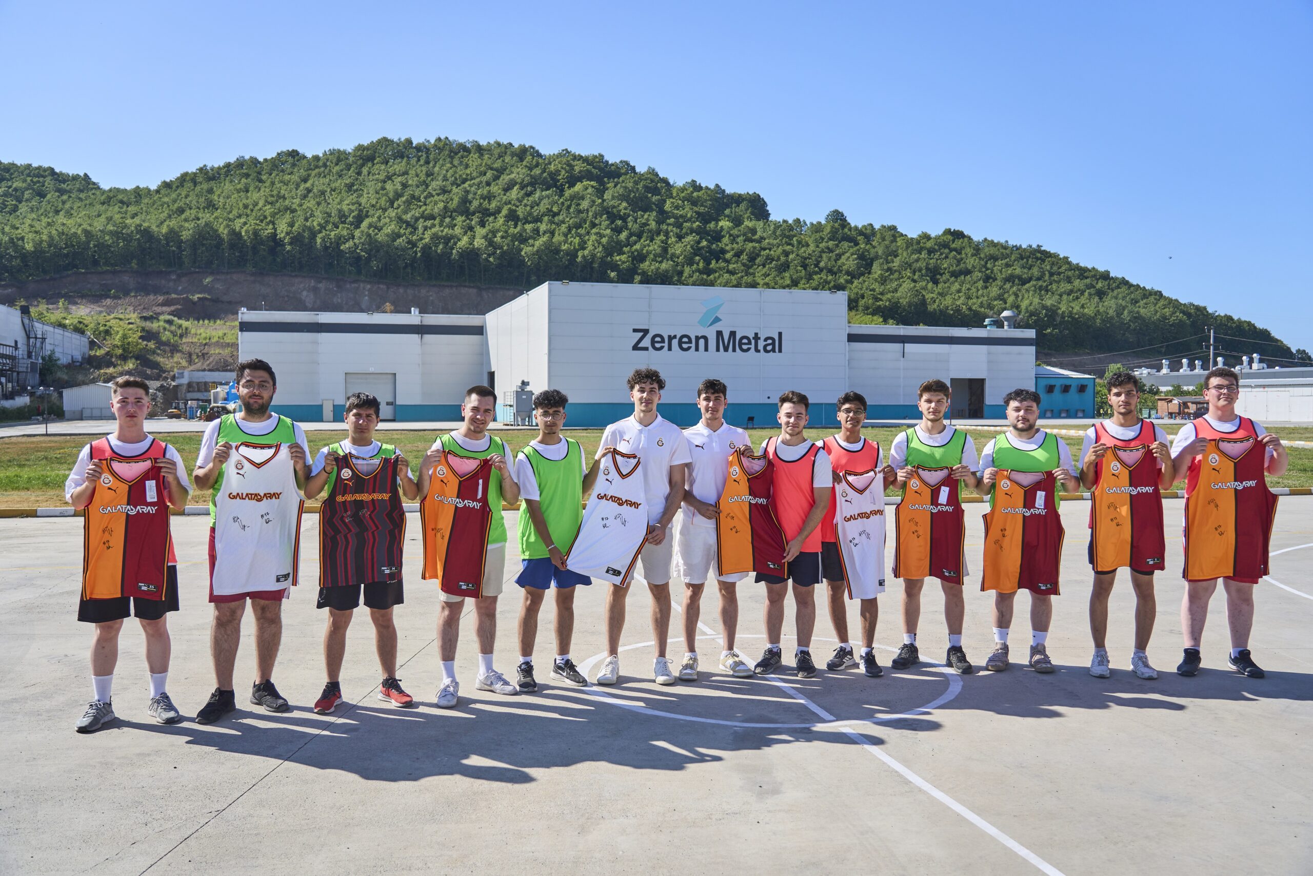 Zeren Metal, Galatasaraylı yıldızları Düzceli basketbolseverlerle buluşturdu